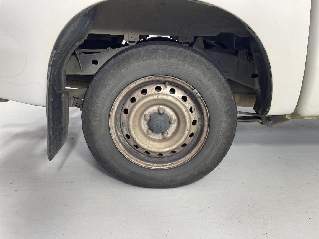 Photo '12' of Toyota Hilux