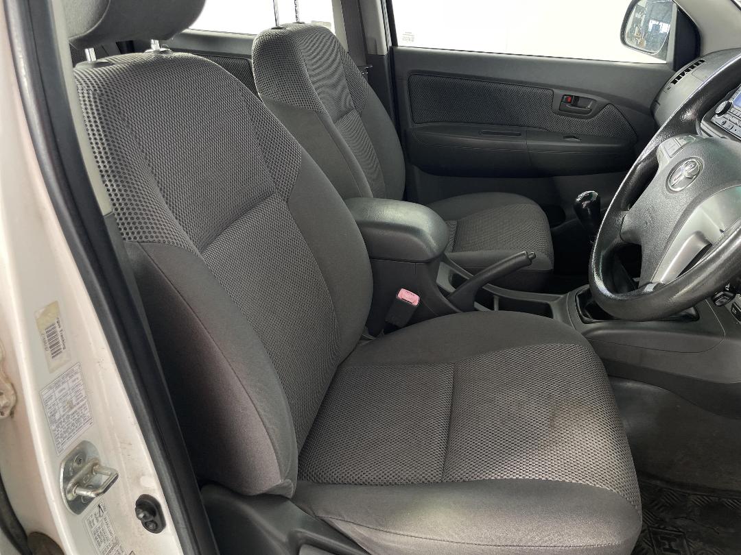 Photo '16' of Toyota Hilux