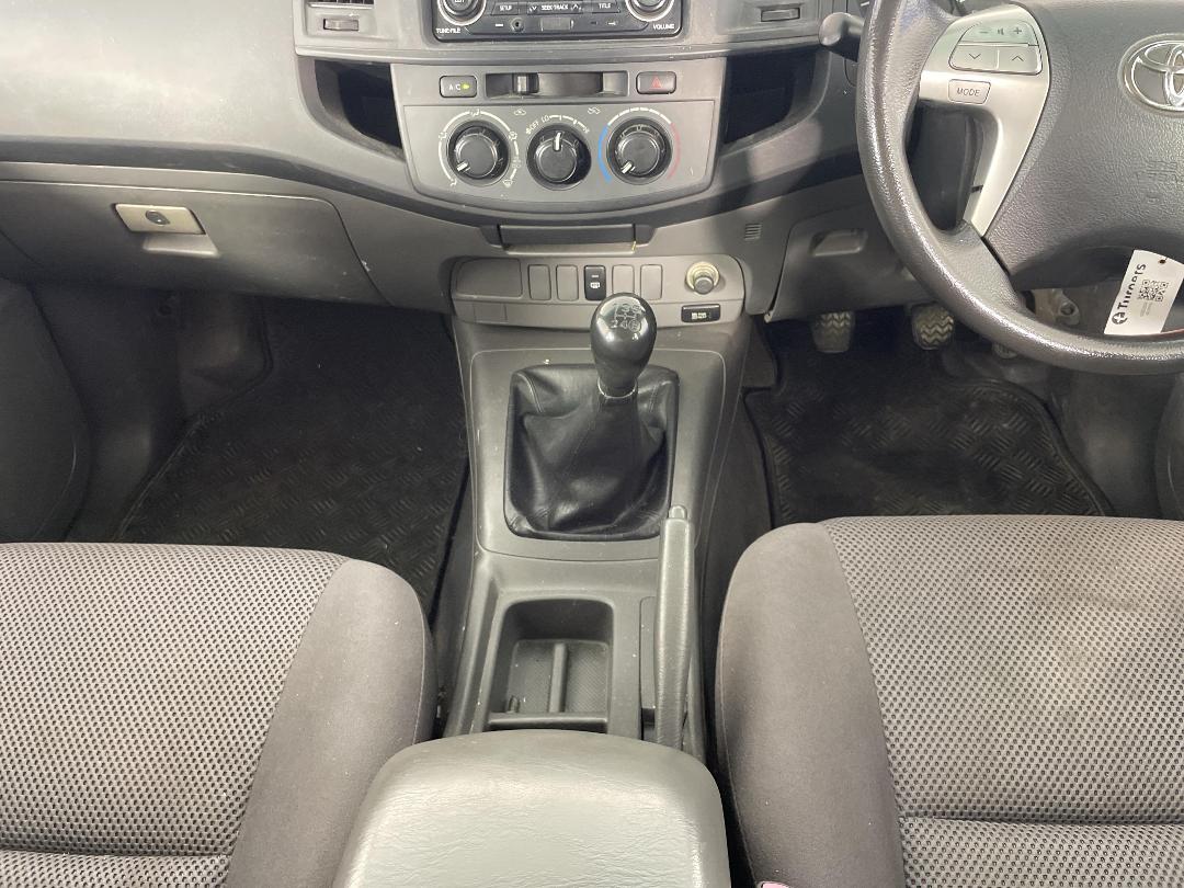 Photo '18' of Toyota Hilux