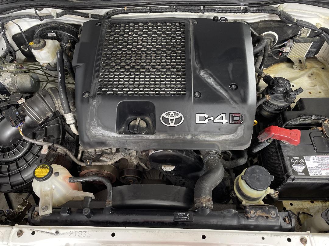 Photo '13' of Toyota Hilux