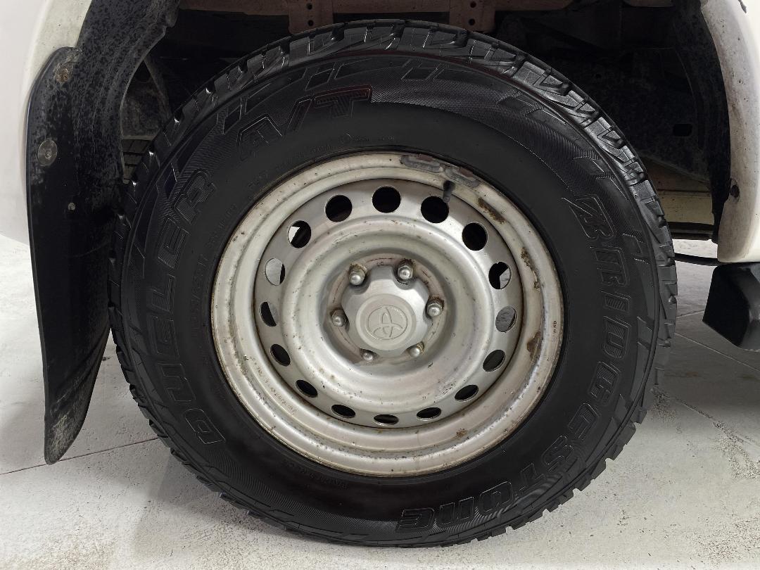 Photo '12' of Toyota Hilux