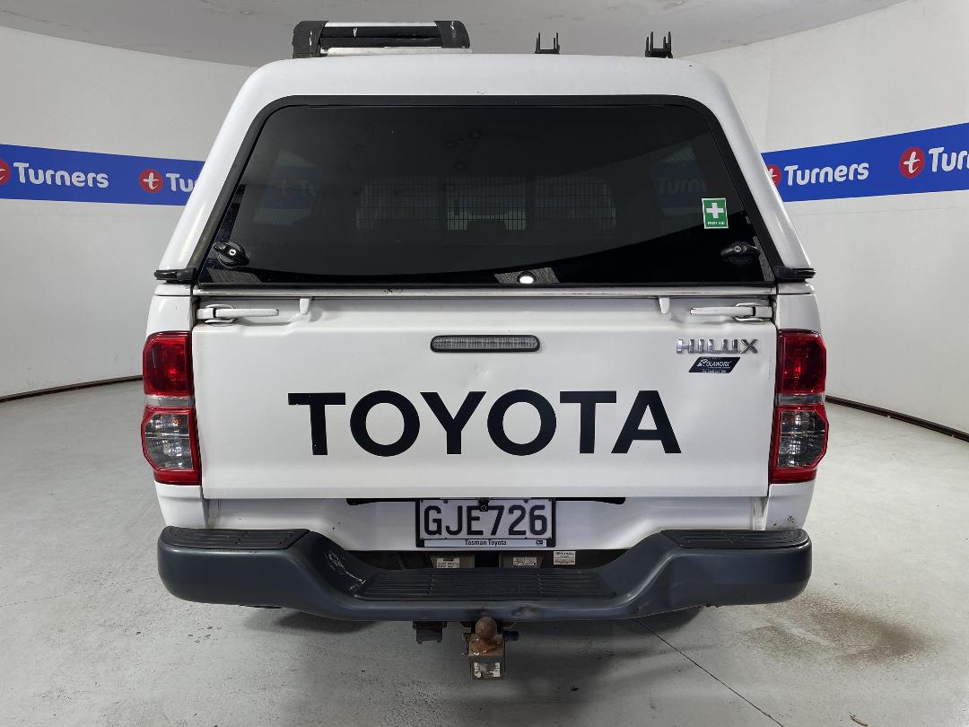 Photo '6' of Toyota Hilux