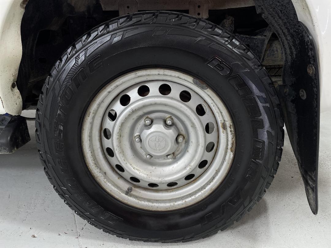 Photo '11' of Toyota Hilux