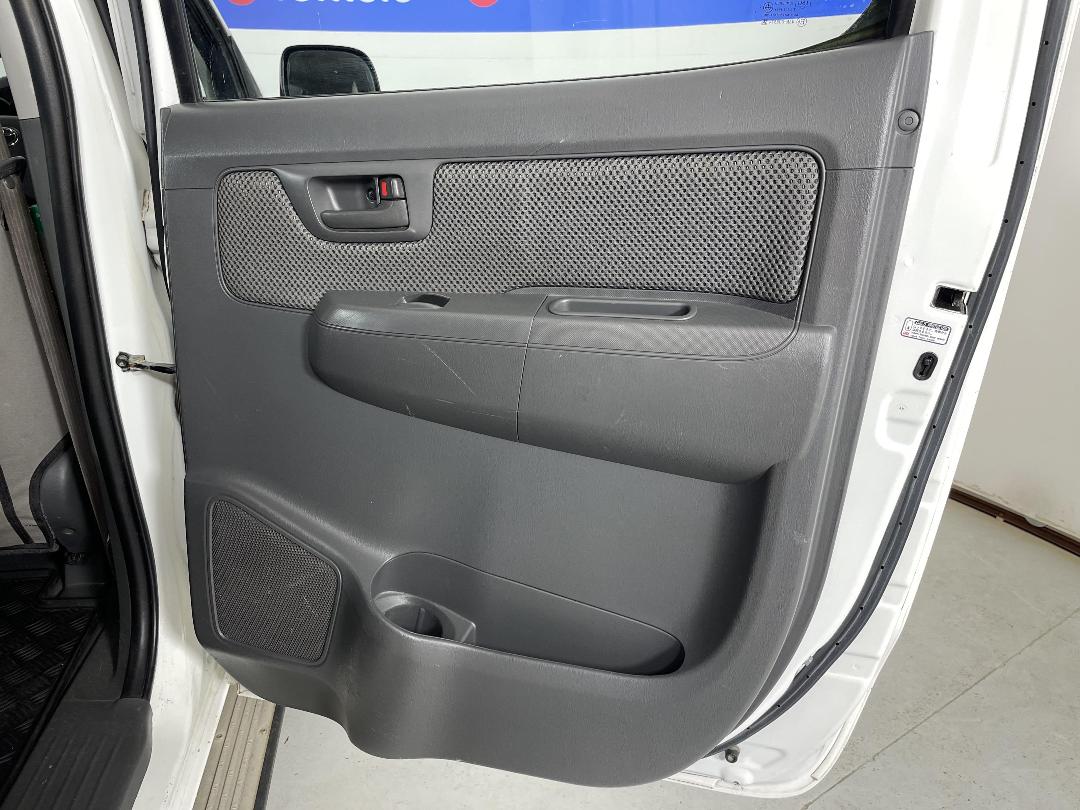 Photo '19' of Toyota Hilux