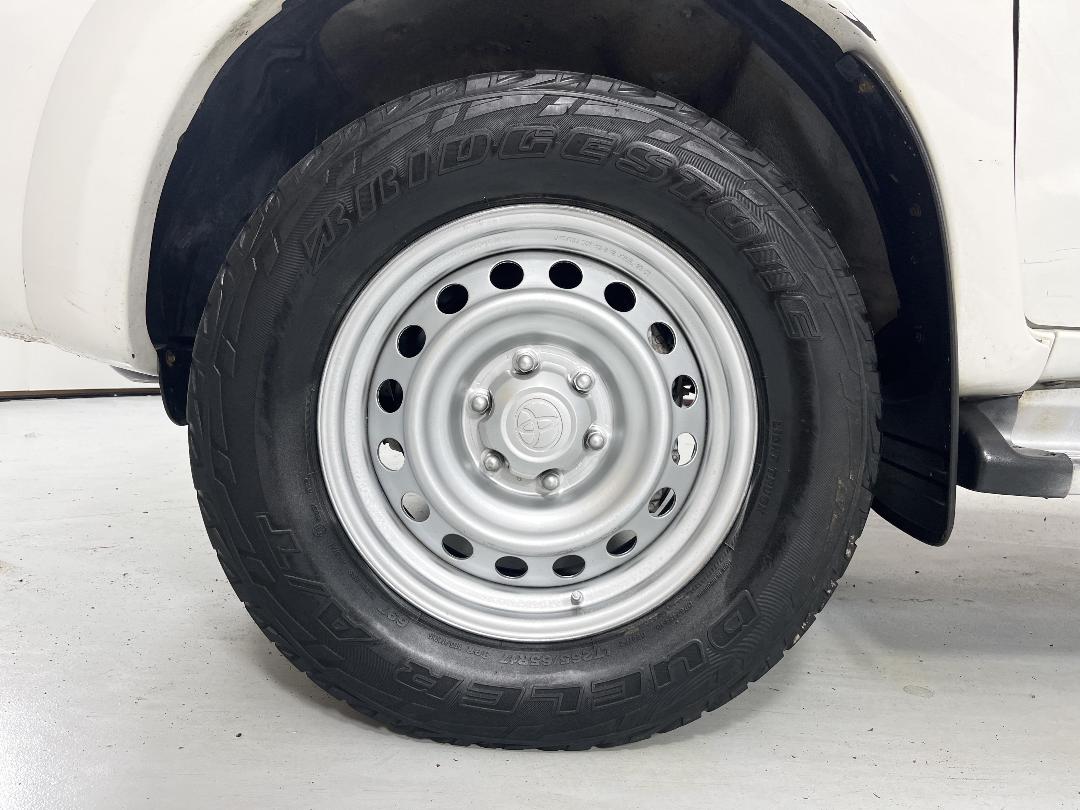 Photo '10' of Toyota Hilux