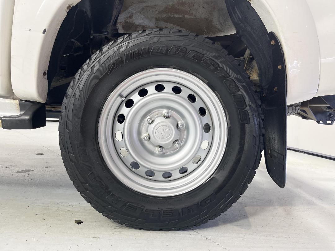 Photo '11' of Toyota Hilux