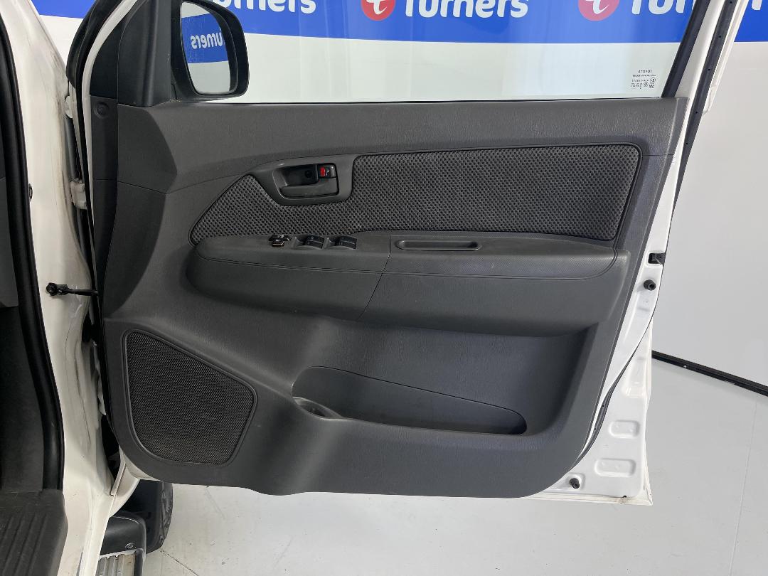 Photo '14' of Toyota Hilux