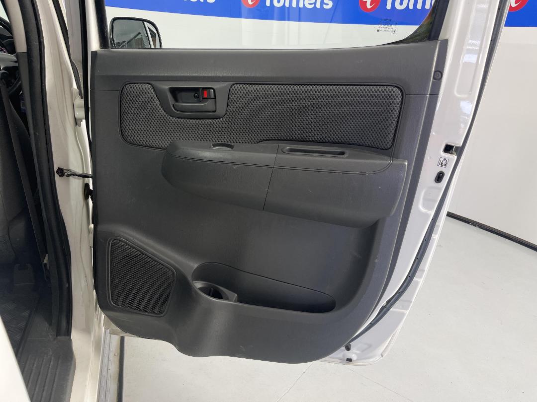 Photo '18' of Toyota Hilux