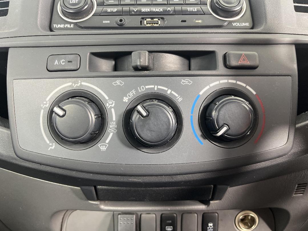 Photo '25' of Toyota Hilux