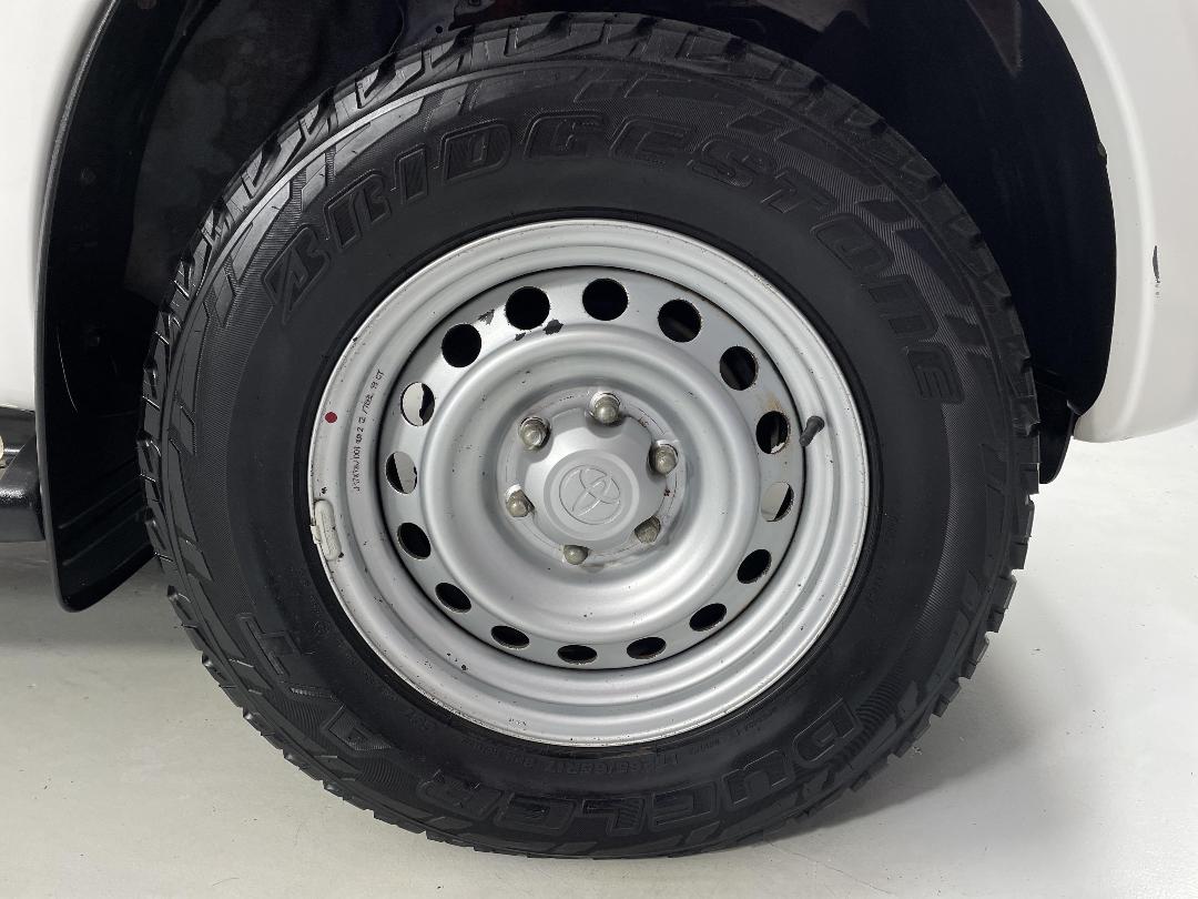 Photo '9' of Toyota Hilux