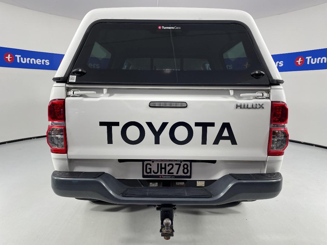 Photo '6' of Toyota Hilux