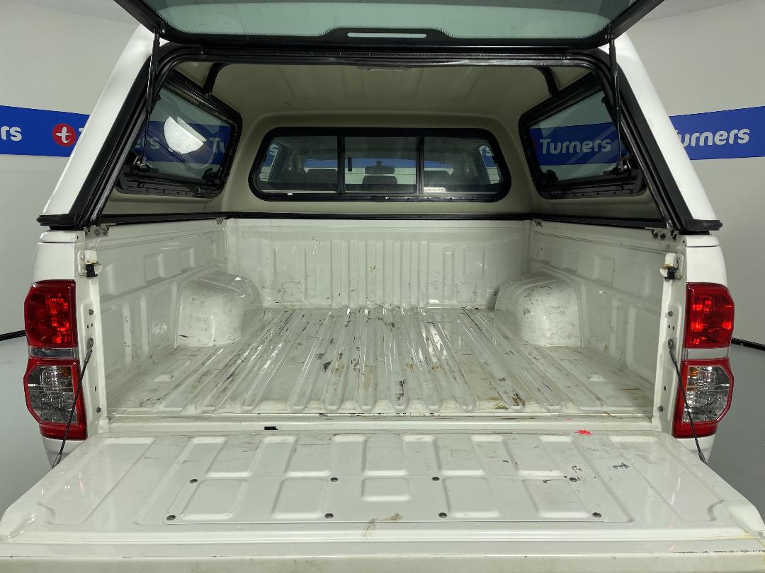 Photo '14' of Toyota Hilux