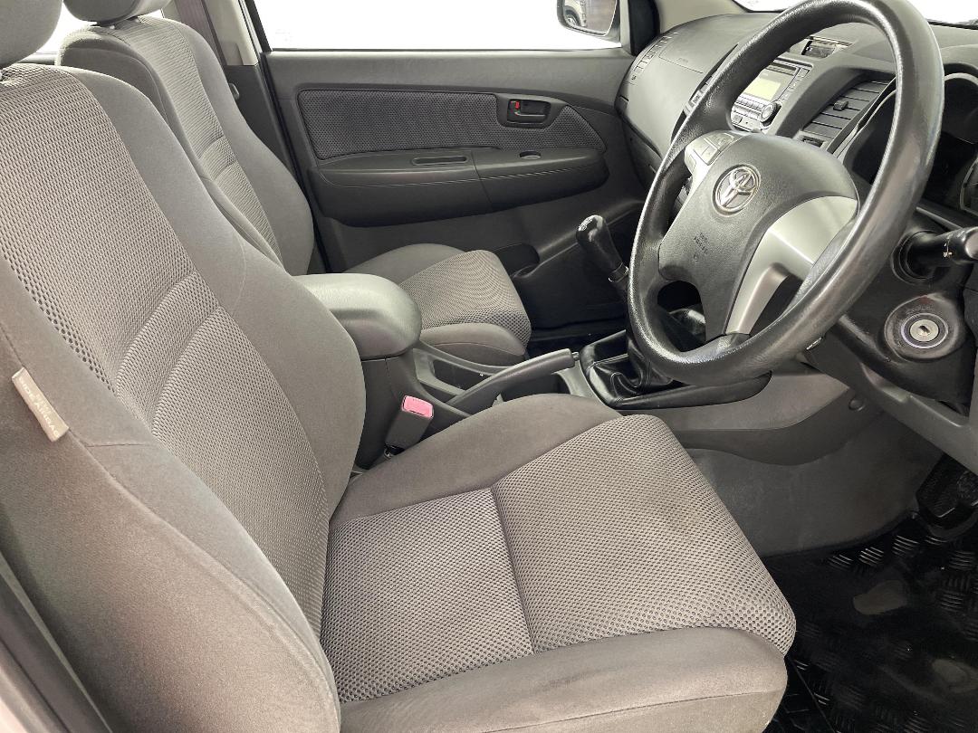 Photo '16' of Toyota Hilux