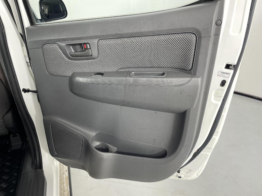 Photo '19' of Toyota Hilux