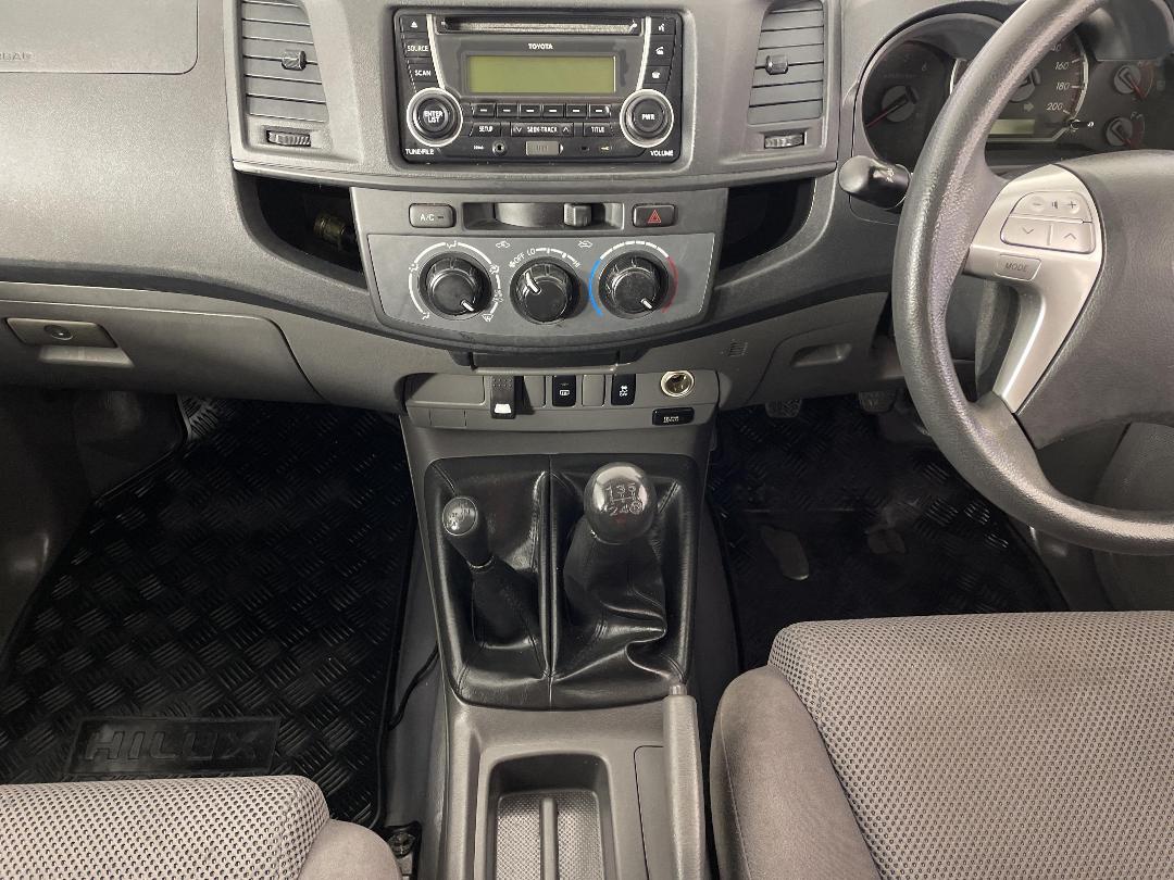 Photo '18' of Toyota Hilux