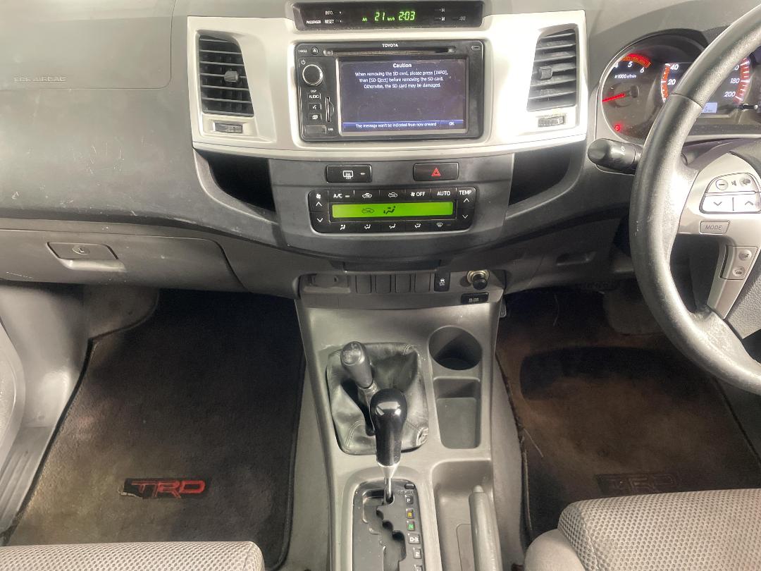 Photo '17' of Toyota Hilux