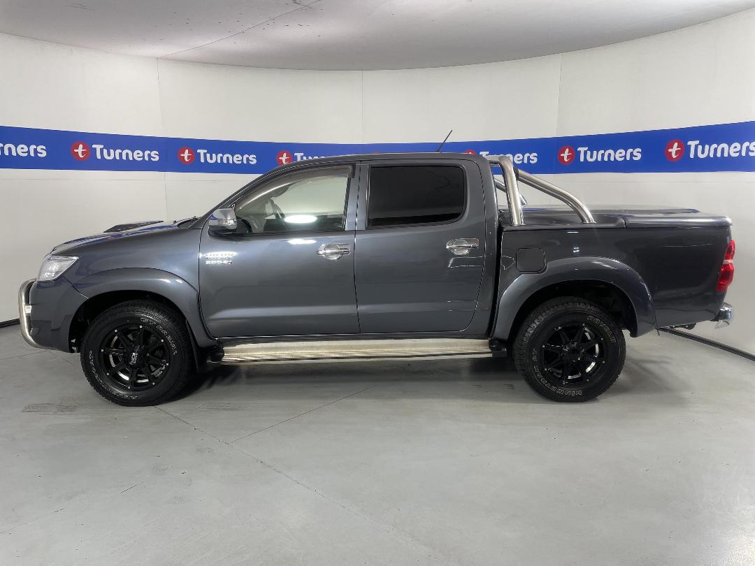 Photo '22' of Toyota Hilux