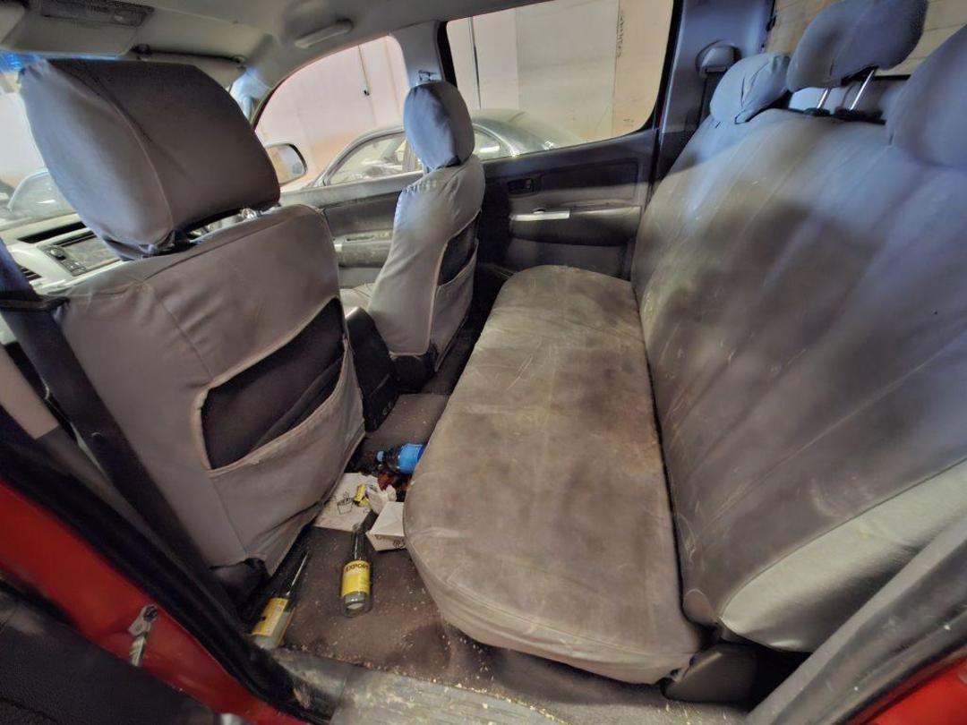 Photo '12' of Toyota Hilux SR5 TD DC