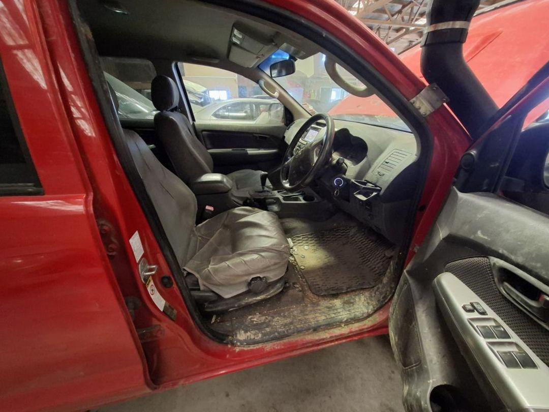 Photo '14' of Toyota Hilux SR5 TD DC