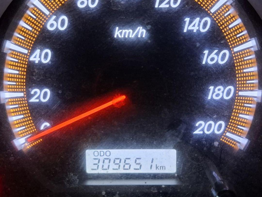 Photo '16' of Toyota Hilux SR5 TD DC