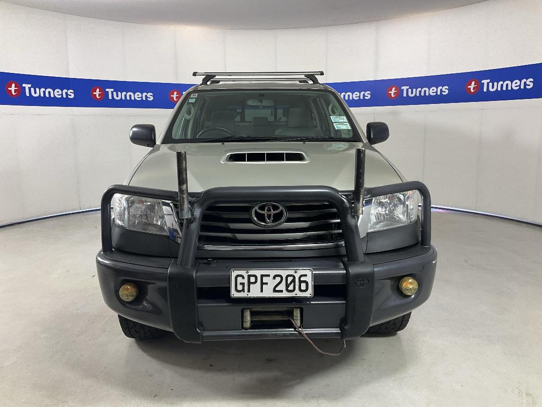 Photo '2' of Toyota Hilux