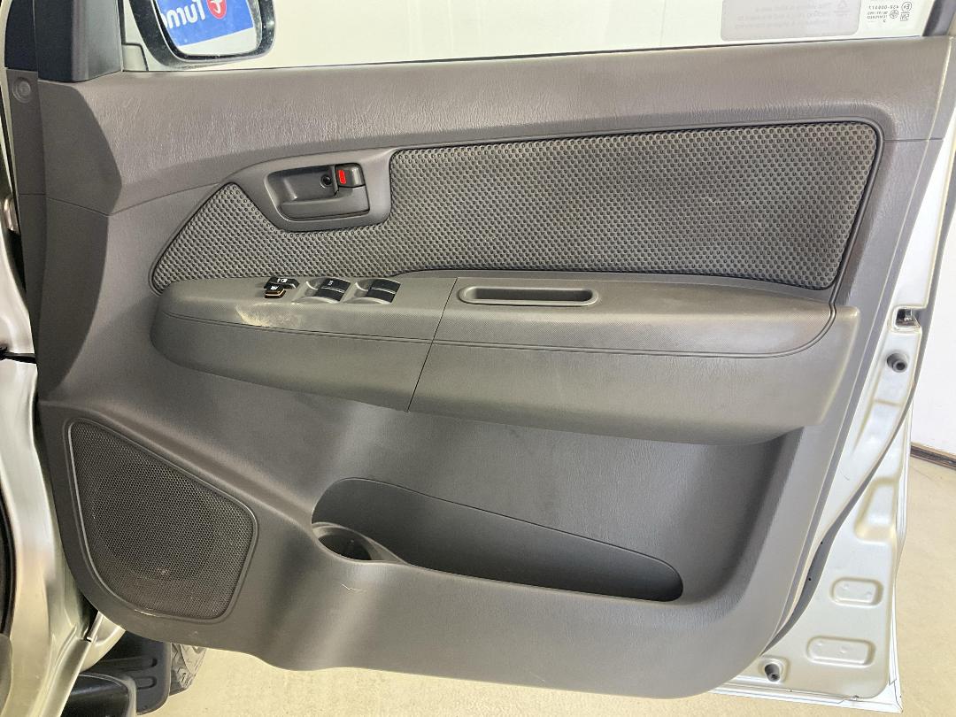 Photo '15' of Toyota Hilux