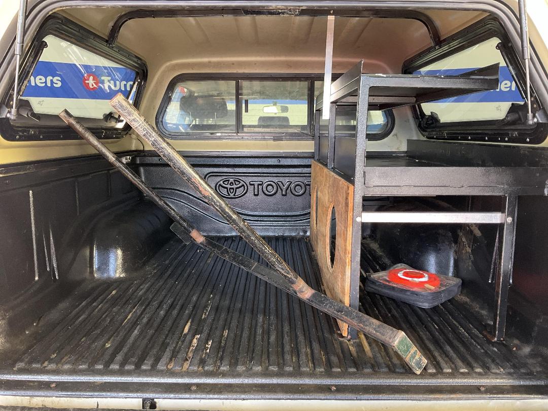 Photo '14' of Toyota Hilux