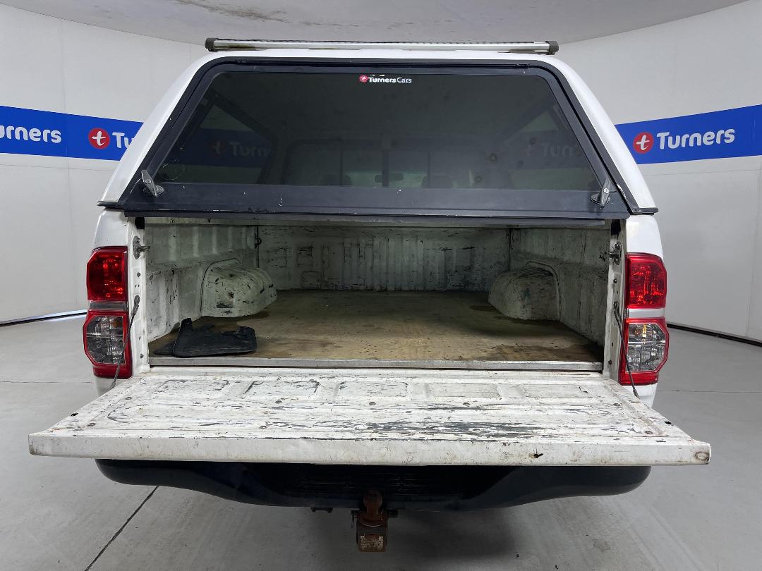 Photo '14' of Toyota Hilux