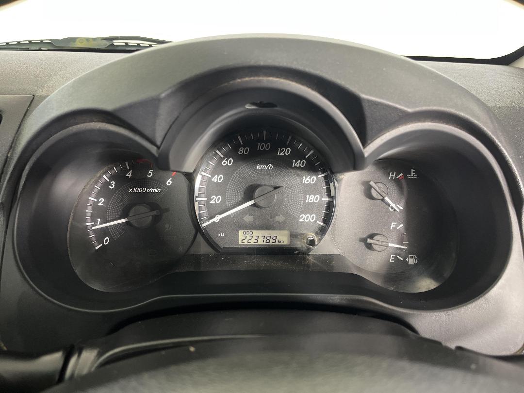 Photo '20' of Toyota Hilux