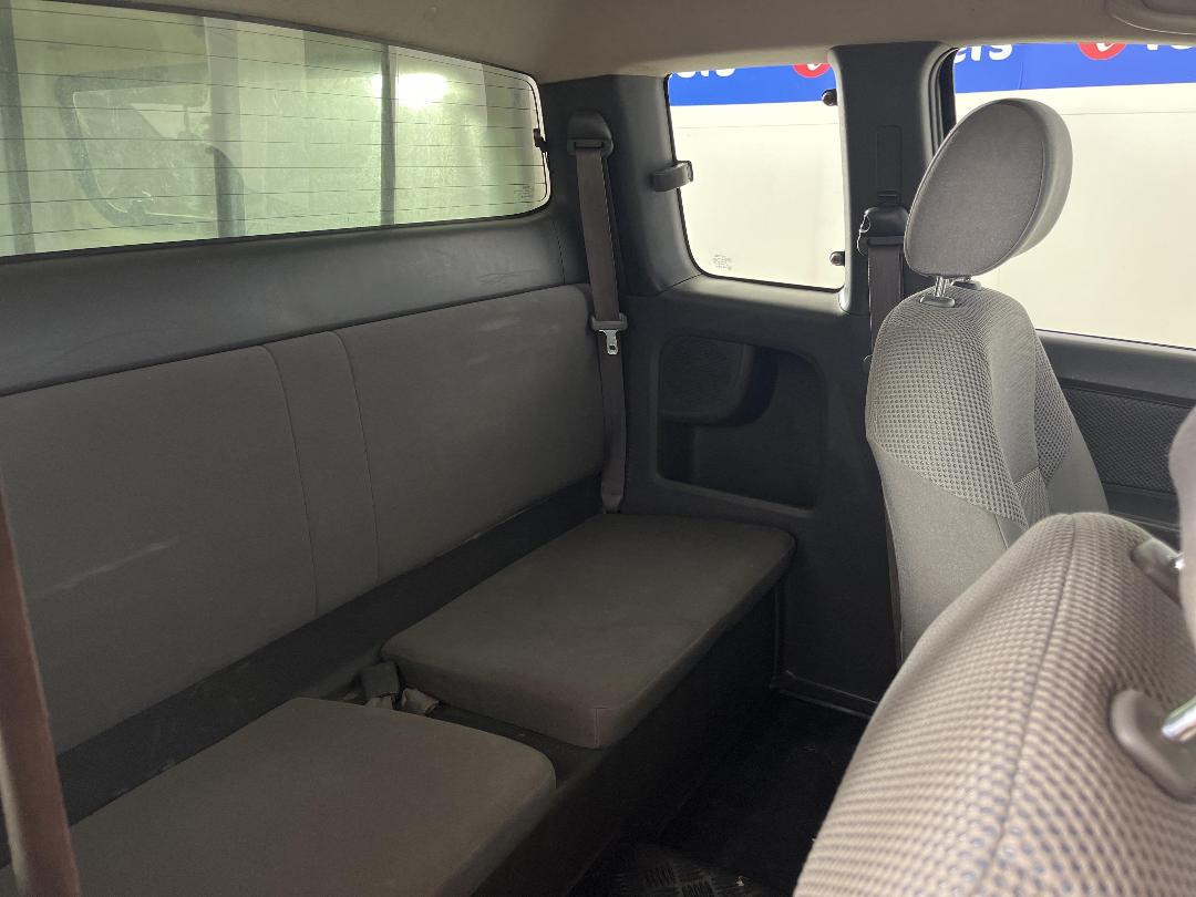 Photo '19' of Toyota Hilux