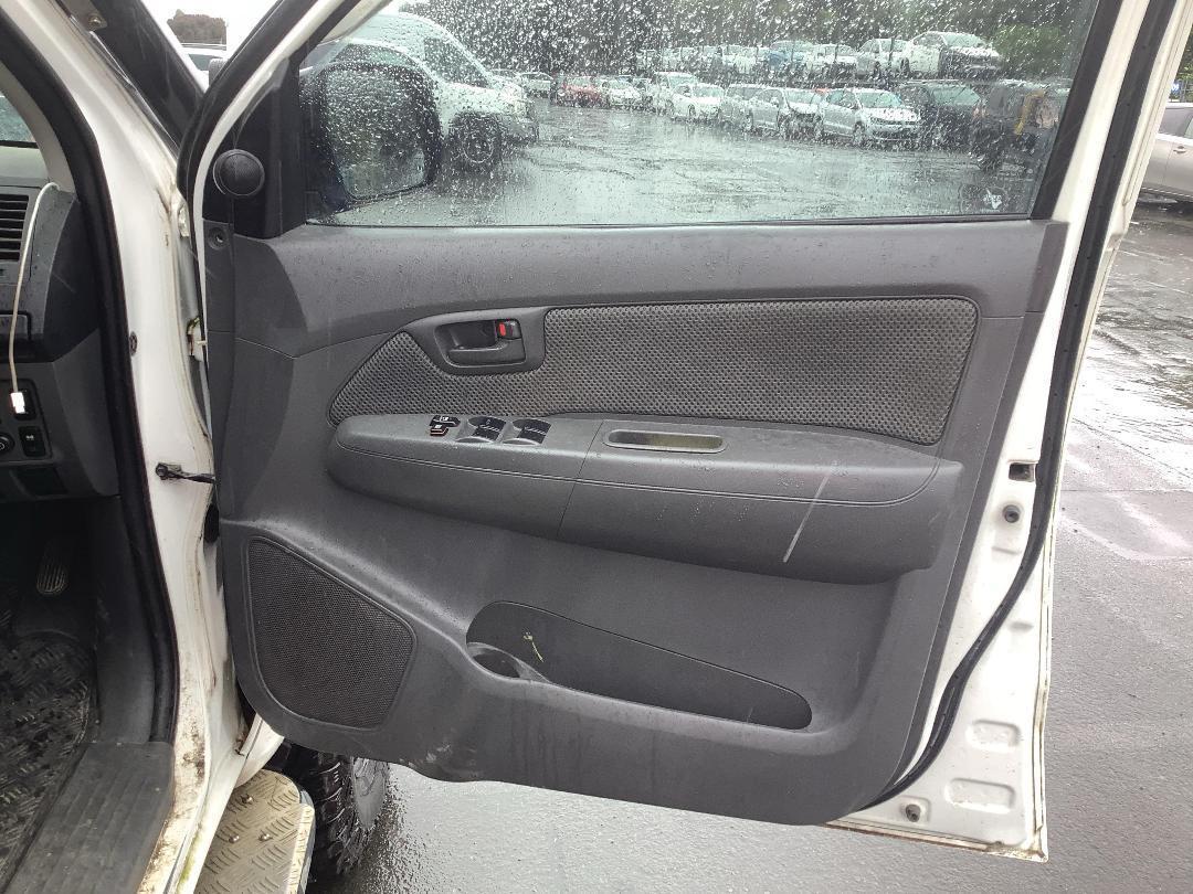 Photo '11' of Toyota Hilux TD DC