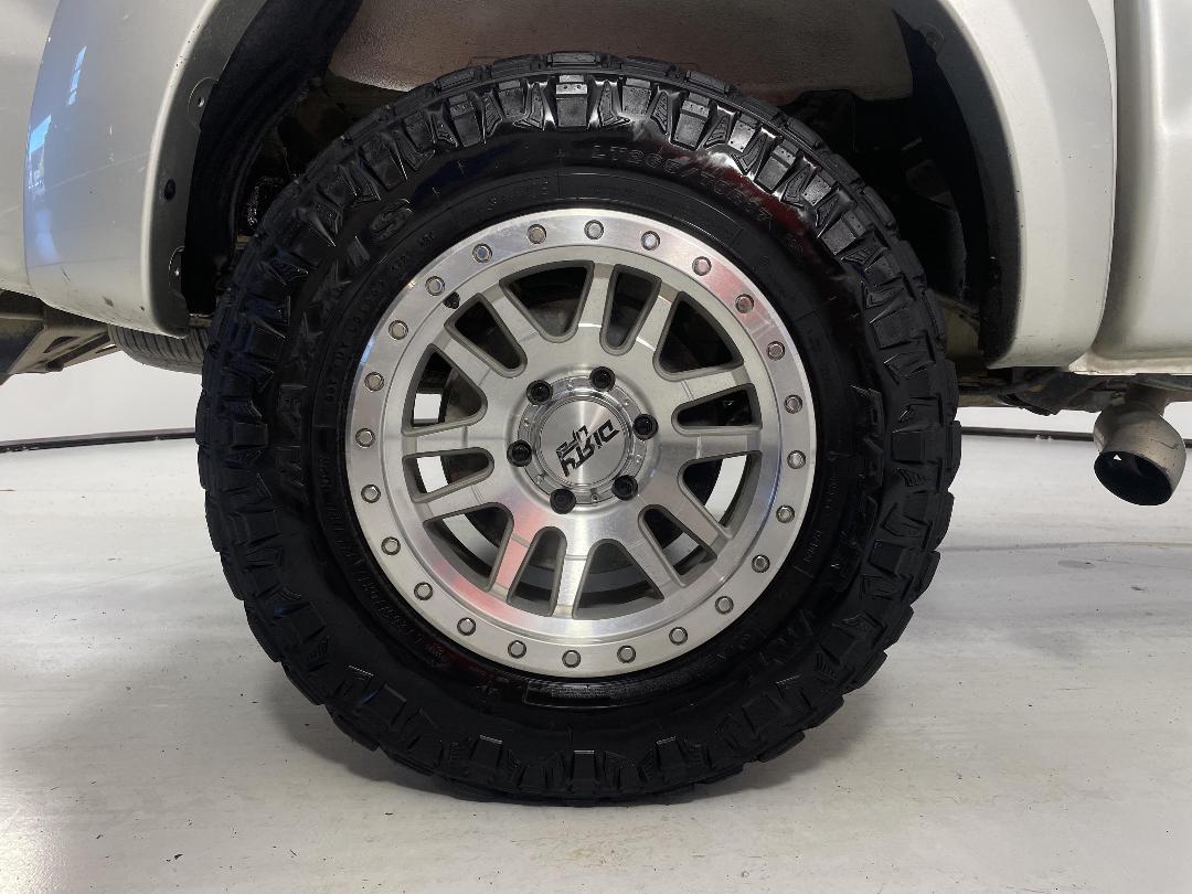 Photo '12' of Toyota Hilux