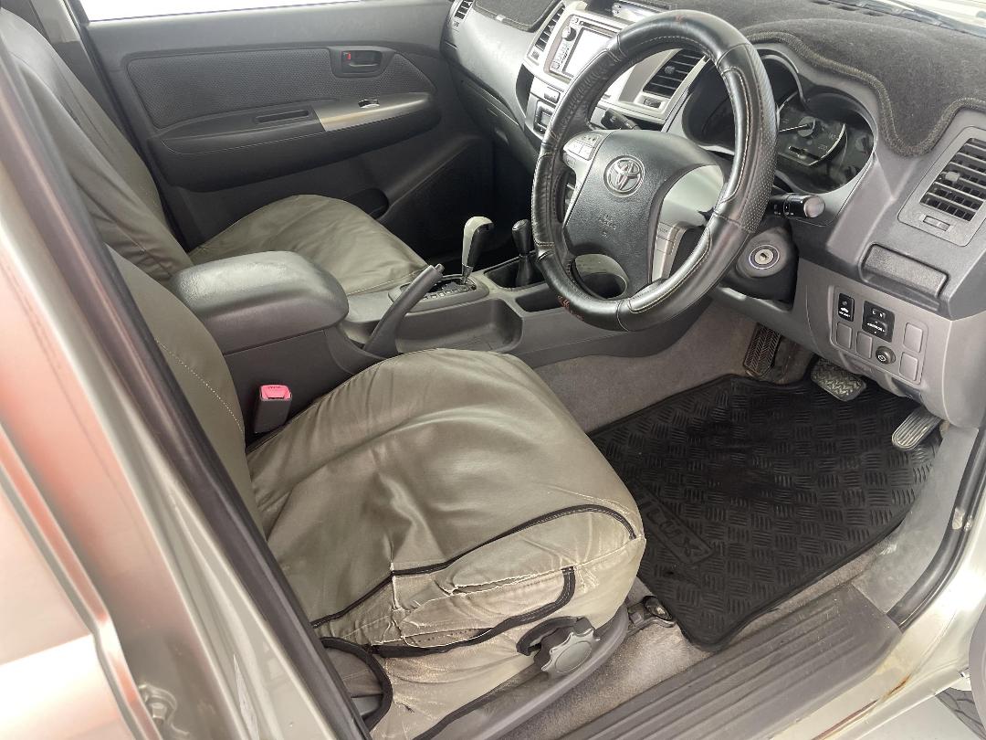 Photo '16' of Toyota Hilux