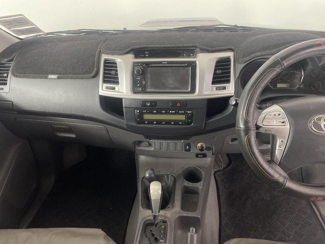 Photo '18' of Toyota Hilux