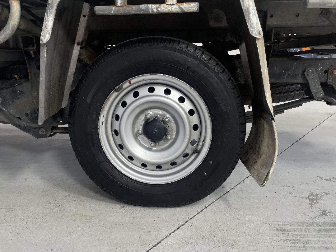 Photo '11' of Toyota Hilux