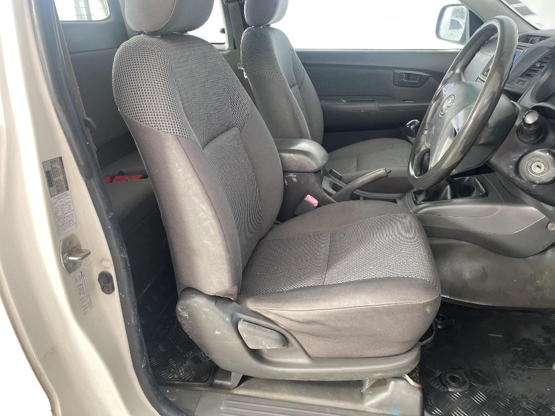 Photo '16' of Toyota Hilux