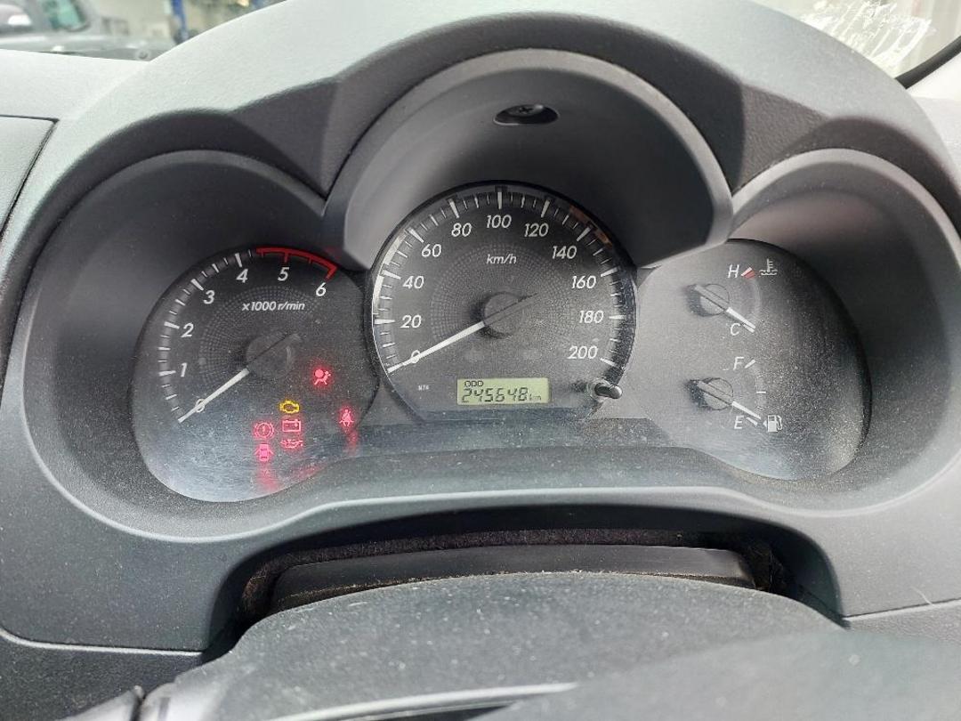 Photo '15' of Toyota Hilux TD DC