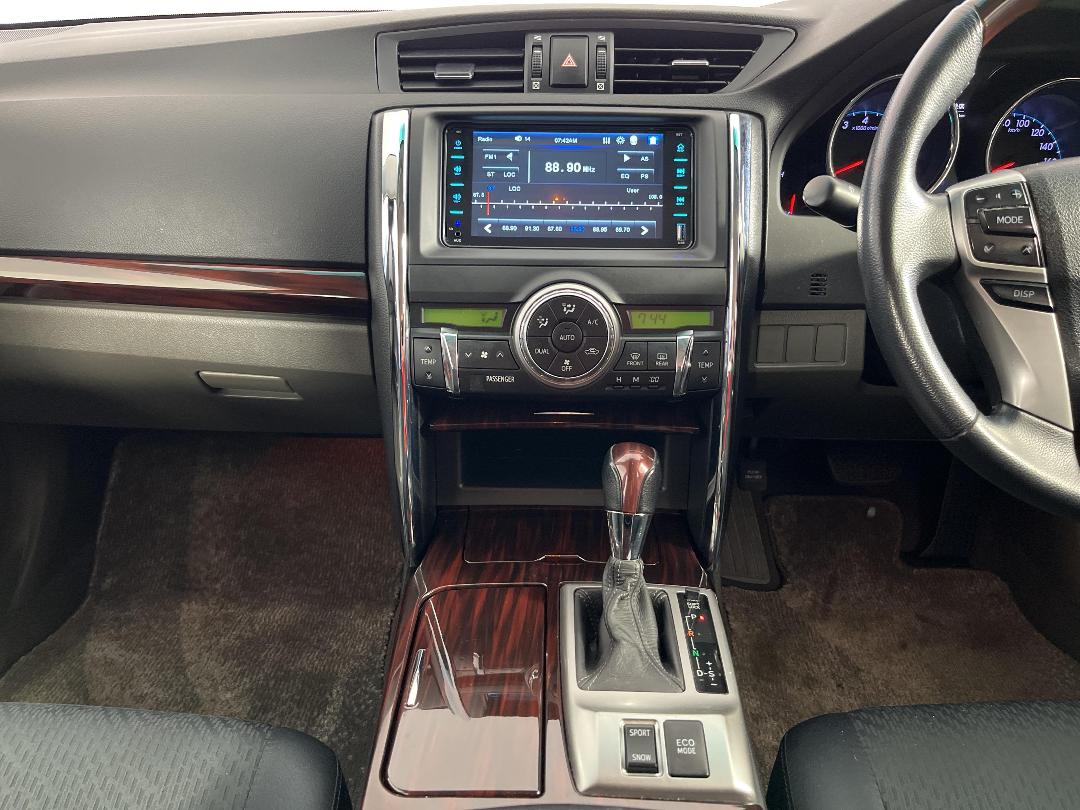 Photo '18' of Toyota Markx