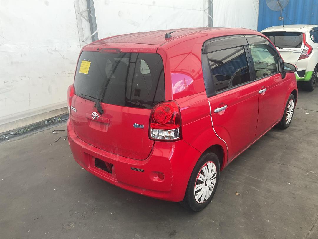 Photo '11' of Toyota Porte Photo '11' of Toyota Porte