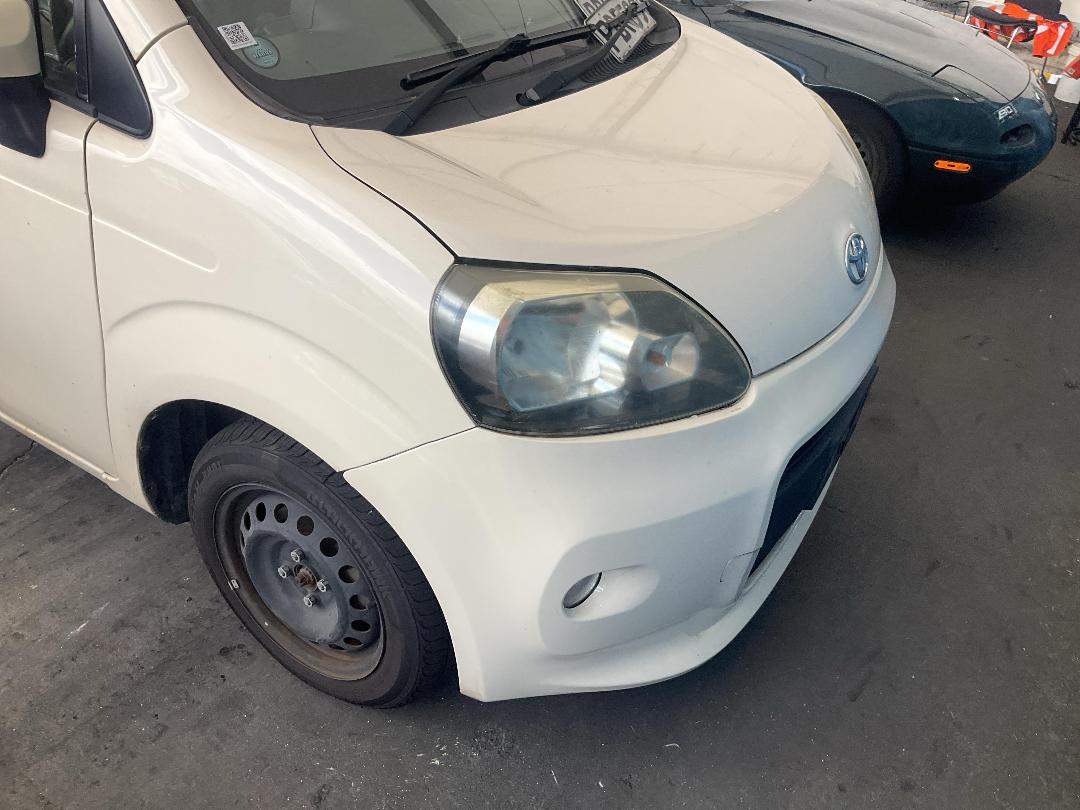 Photo '3' of Toyota Porte Photo '3' of Toyota Porte