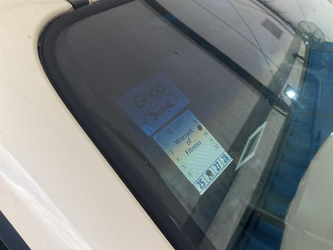 Photo '20' of Toyota Porte Photo '20' of Toyota Porte