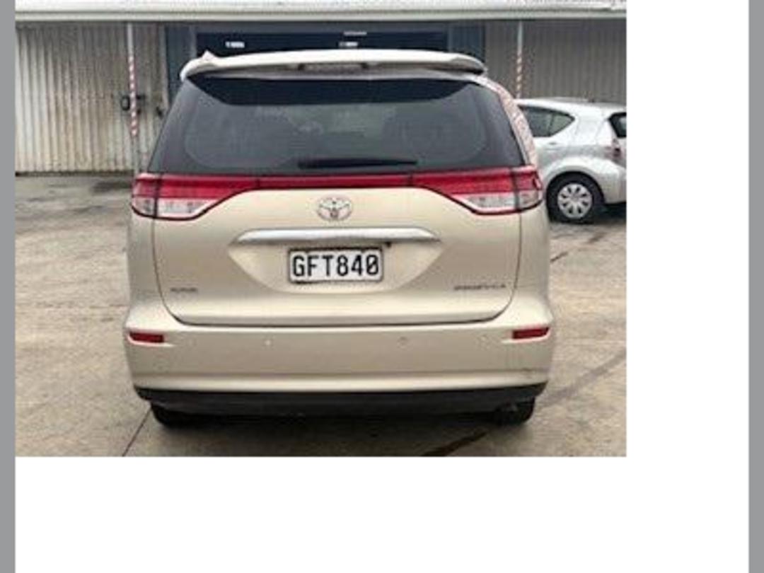 Photo '4' of Toyota Previa