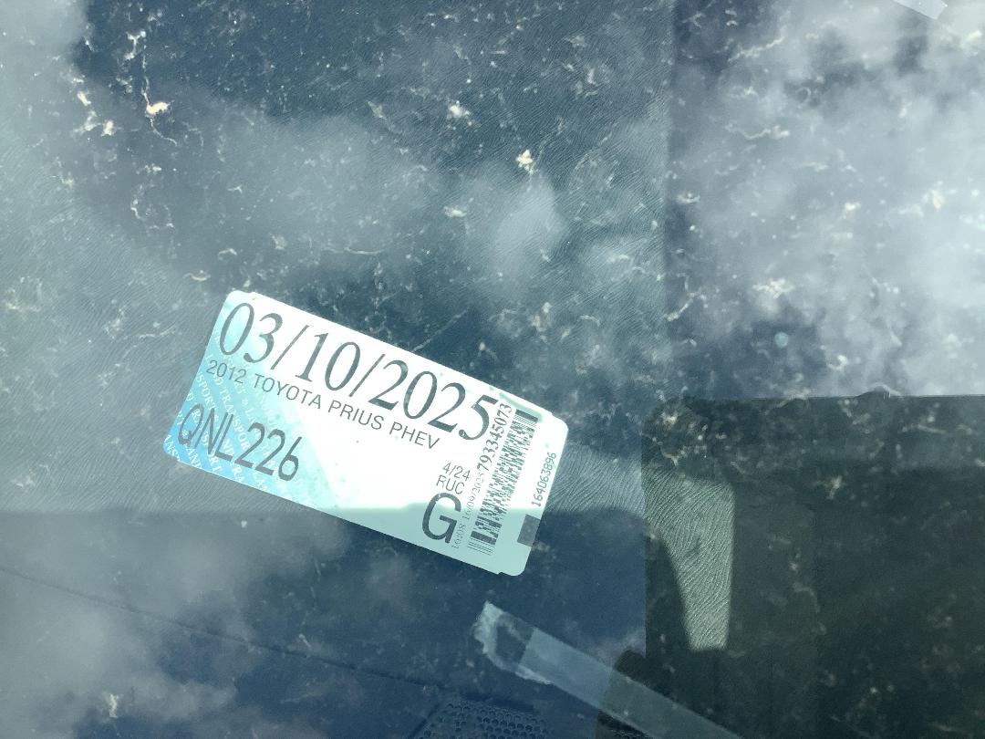 Photo '11' of Toyota Prius Phev