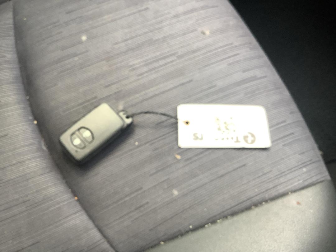 Photo '13' of Toyota Prius Phev