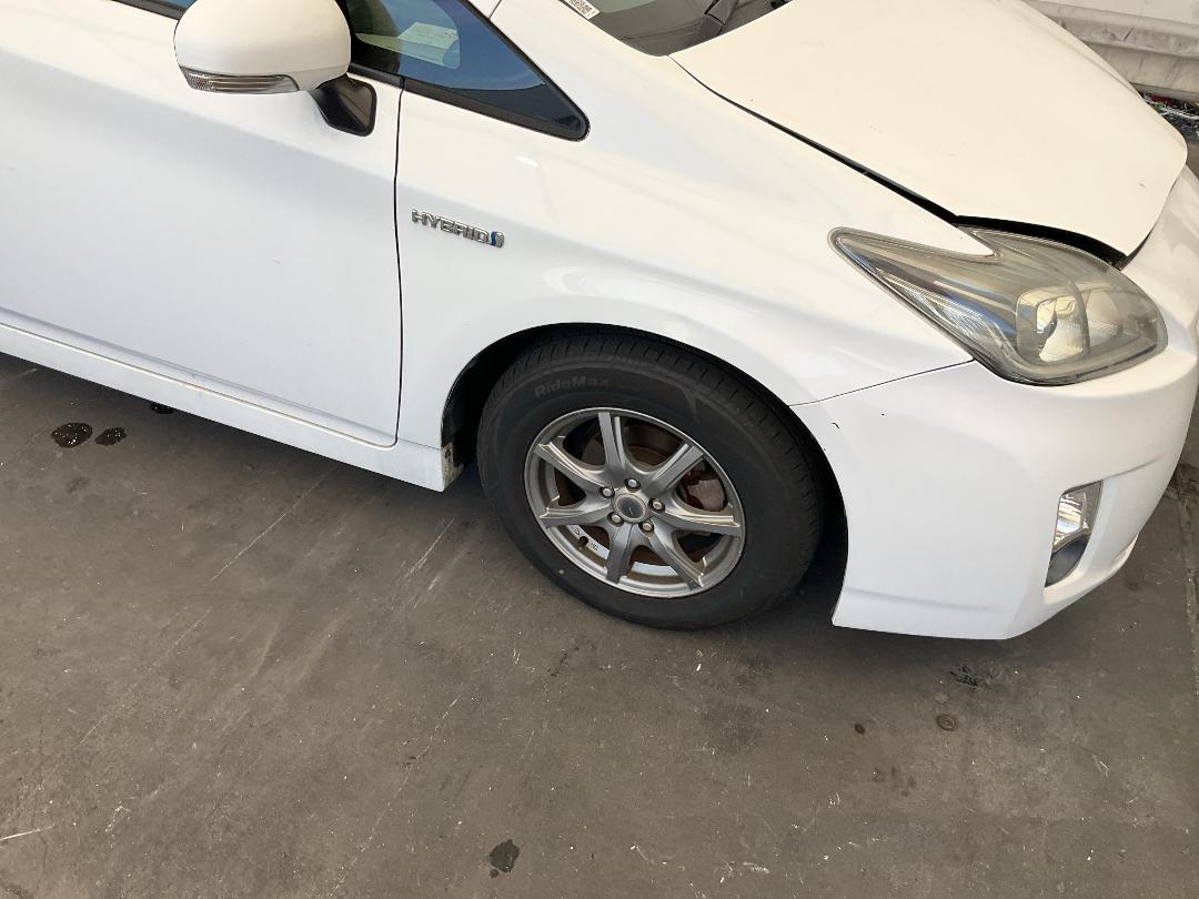 Photo '2' of Toyota Prius