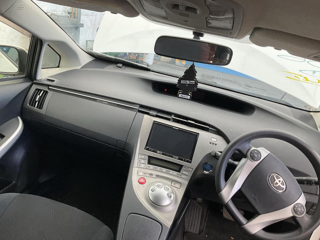 Photo '23' of Toyota Prius