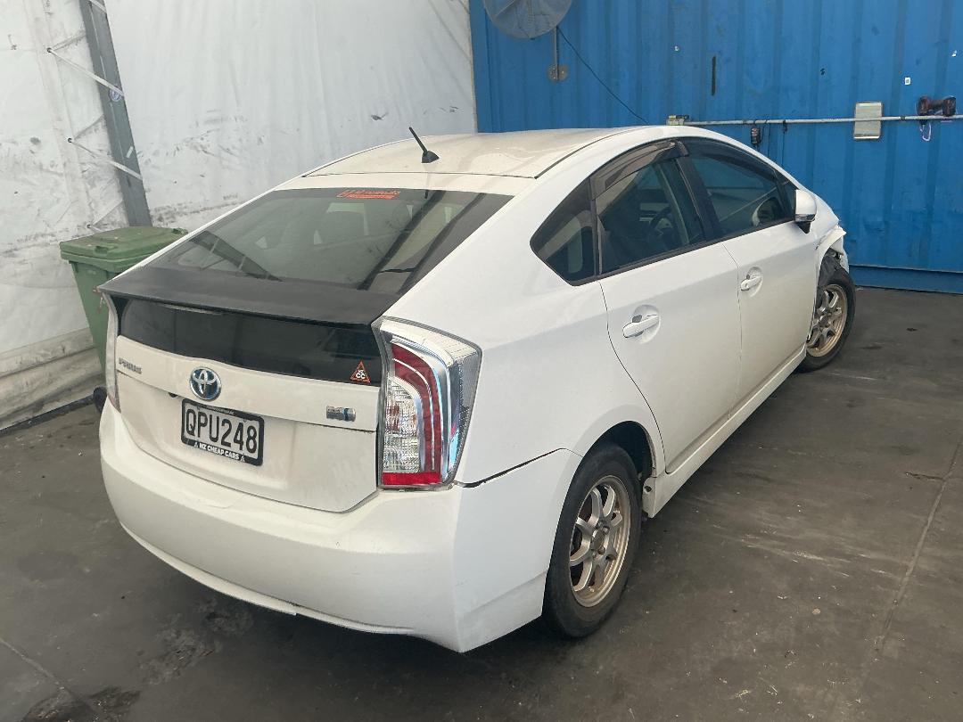 Photo '11' of Toyota Prius