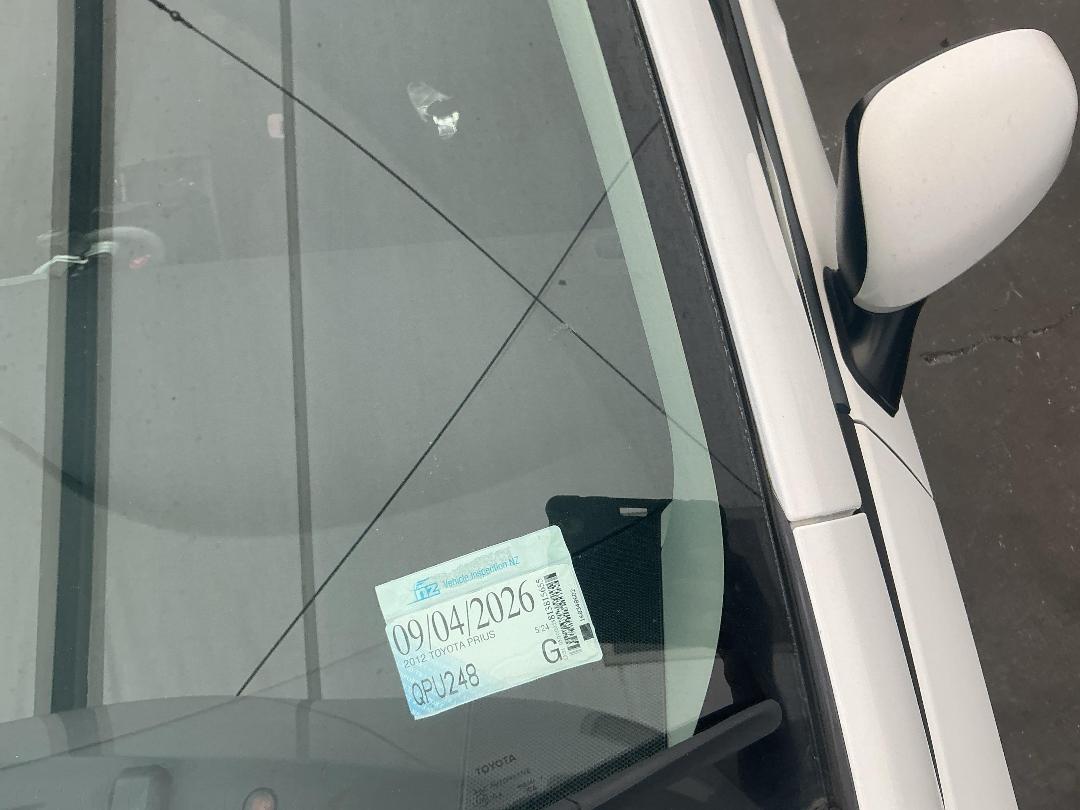 Photo '21' of Toyota Prius