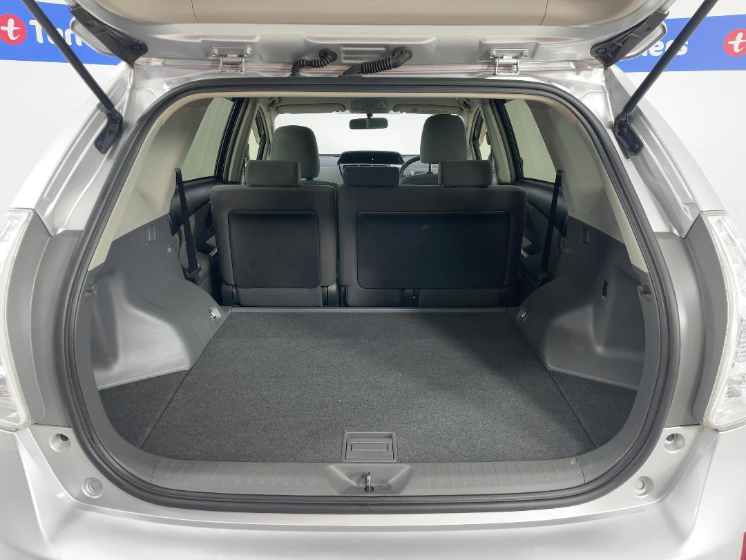 Photo '14' of Toyota Prius