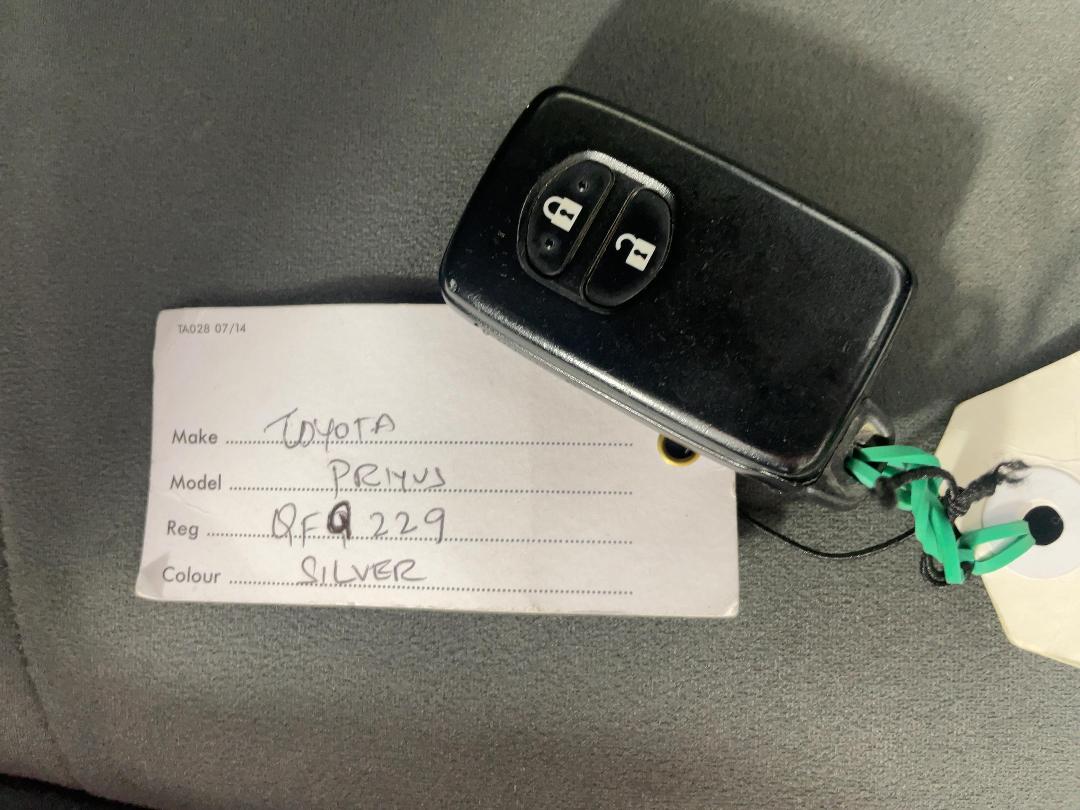 Photo '22' of Toyota Prius